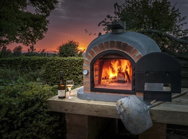 Empresa de limpieza Getxo: cómo limpiar un horno de leña