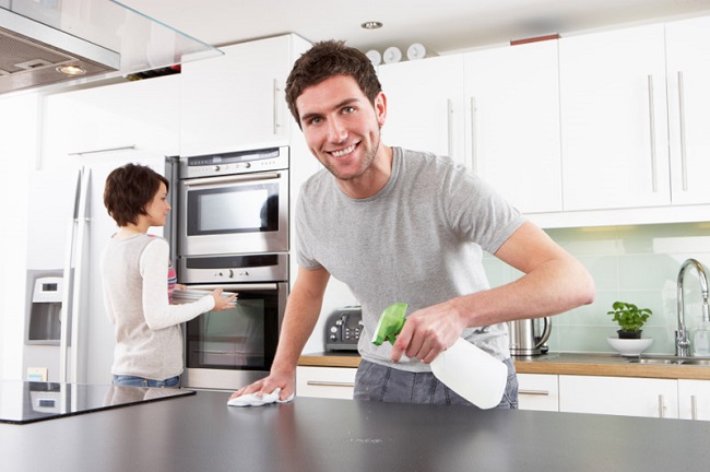 Limpieza de casas: hasta 12 horas para limpiar una cocina