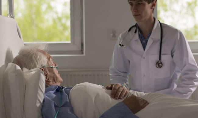 Cuidado de ancianos: servicios de apoyo en hospitales