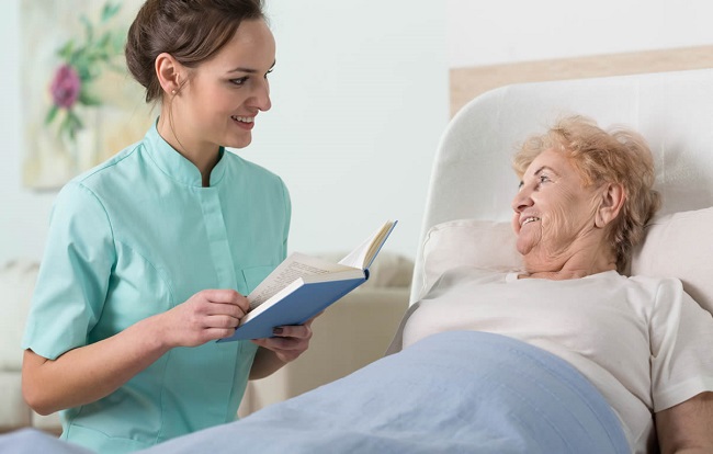 Cuidado de ancianos para ingresos hospitalarios imprevistos