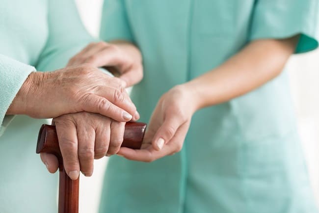 Necesidad de un respiro por horas para el cuidado de un anciano