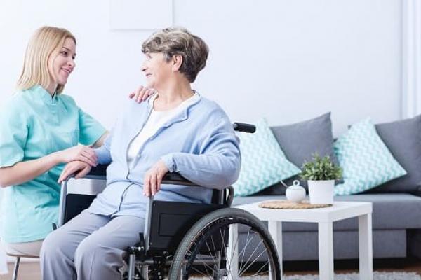 Ayudas técnicas: Silla de ruedas para uso diario