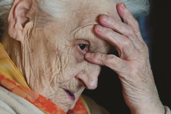 Cuidado de personas mayores: ¿un ladrón en casa?