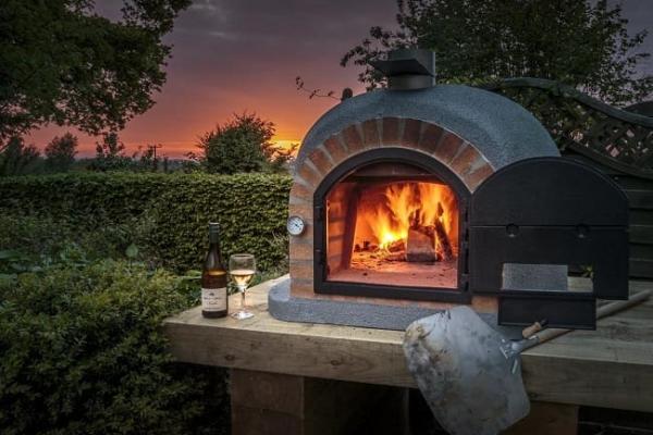 Empresa de limpieza Getxo: cómo limpiar un horno de leña