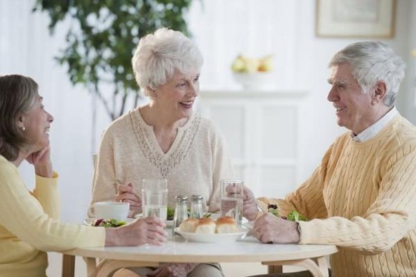 La alimentación de los mayores en verano