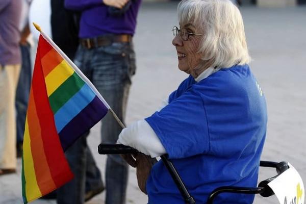 Cuidado de ancianos en Bilbao: la homofobia en la tercera edad