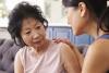 Cuidado de ancianos: ¿cómo hablar con las personas mayores?